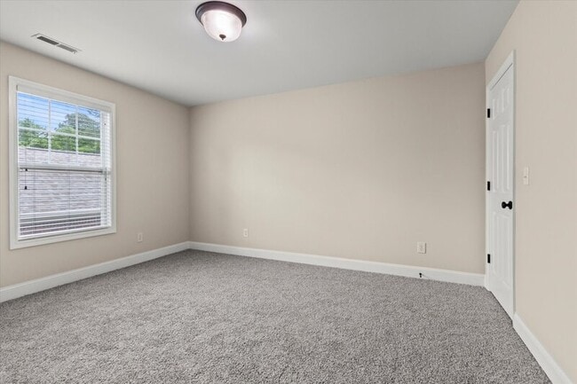 Building Photo - 288 Big Oak Ln