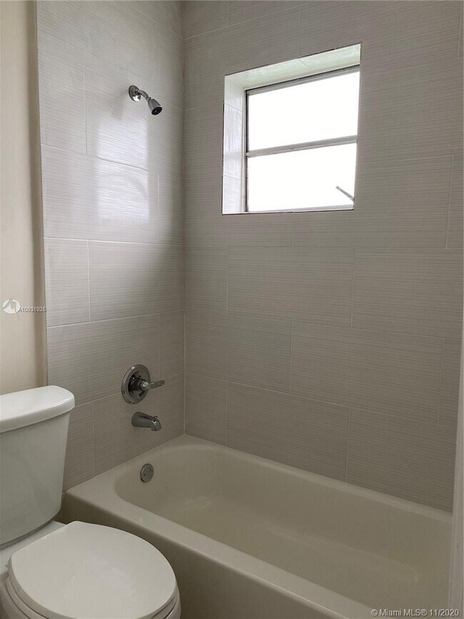 Building Photo - 4300 SW 67th Ave