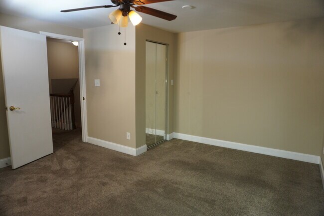 Building Photo - 7936 Wynbrook Rd