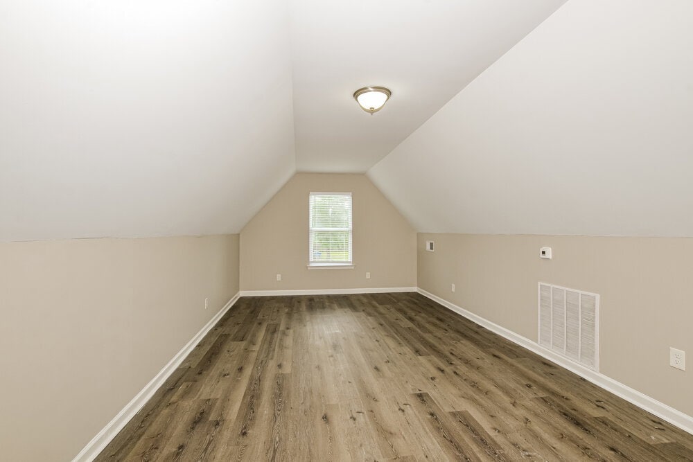 Building Photo - 13183 Sandbourne S