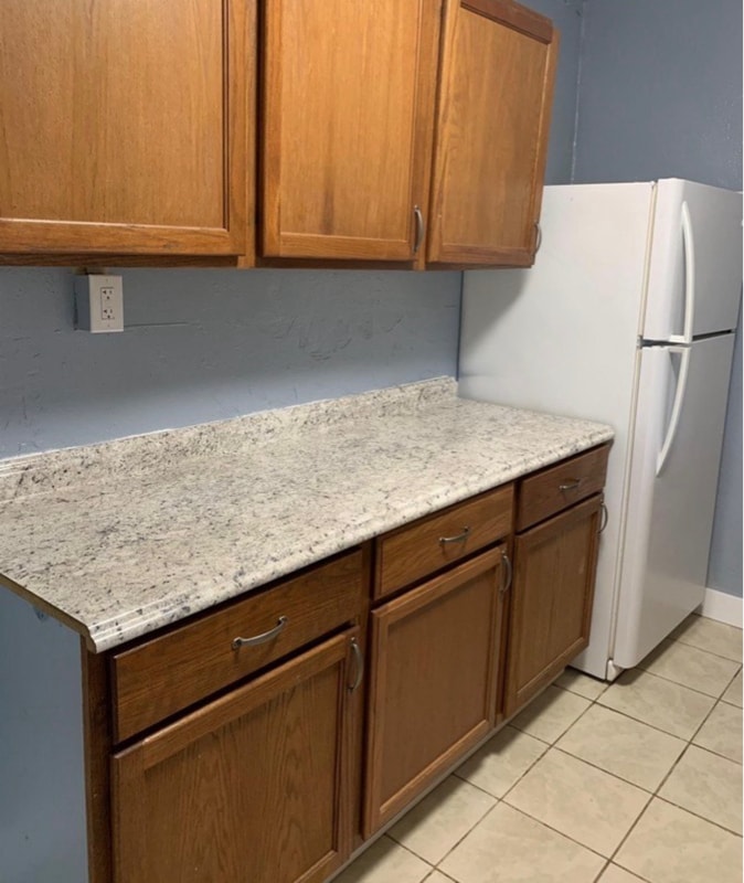 Building Photo - 302 W Wood St