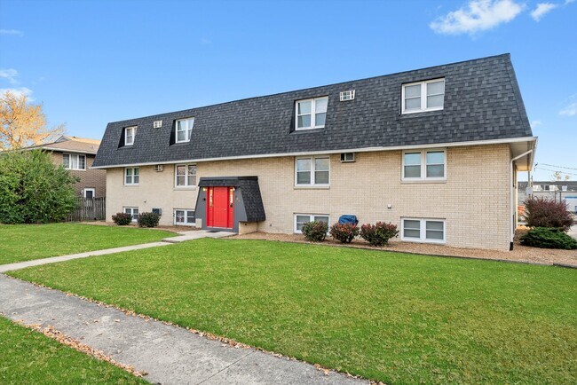 Building Photo - 609 E 3rd St