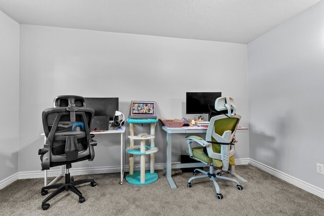 Building Photo - 421 N 500 W