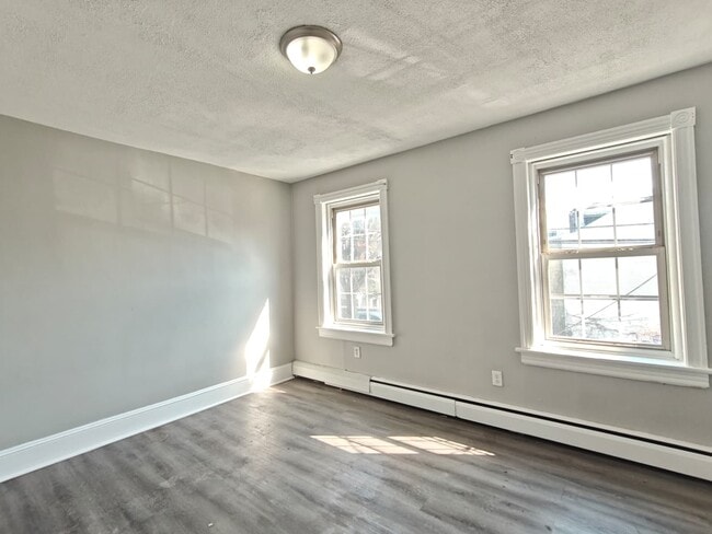 Building Photo - 9 Randall Ave