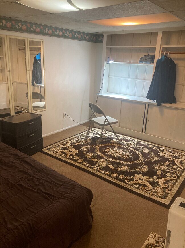 Building Photo - 764 Lenore Ln