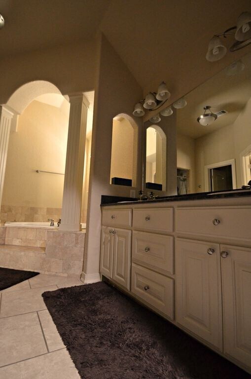 Building Photo - 3625 W Mountain View Dr