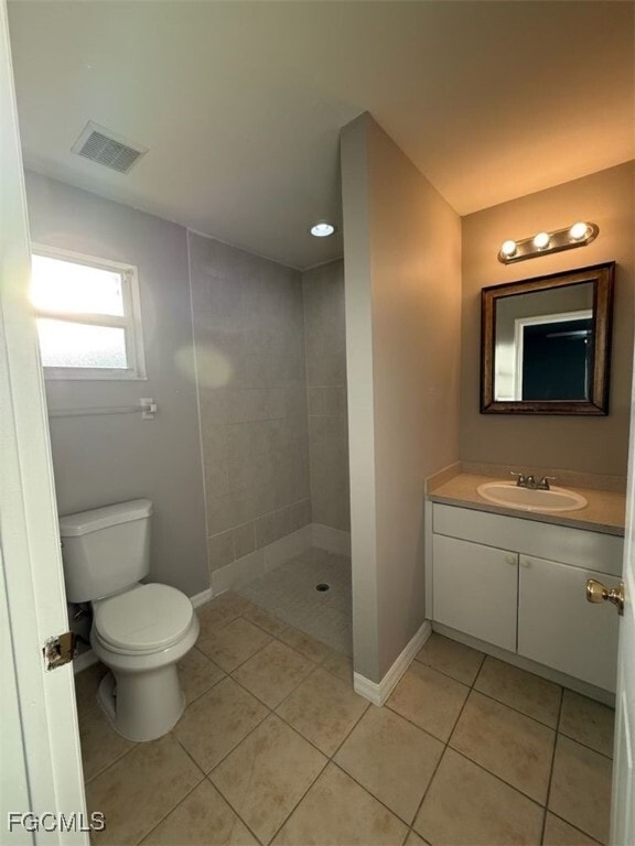 Building Photo - 2415 Herb Ave S