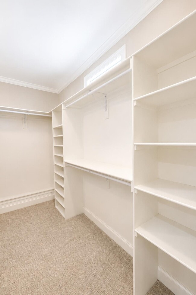 Building Photo - 36 Littleton Way