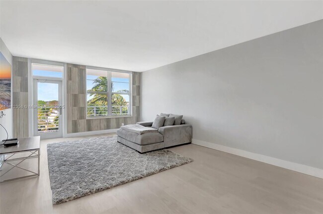 Building Photo - 2851 S Ocean Blvd