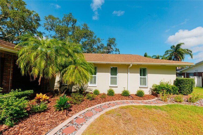 Building Photo - 1624 Sheffield Dr