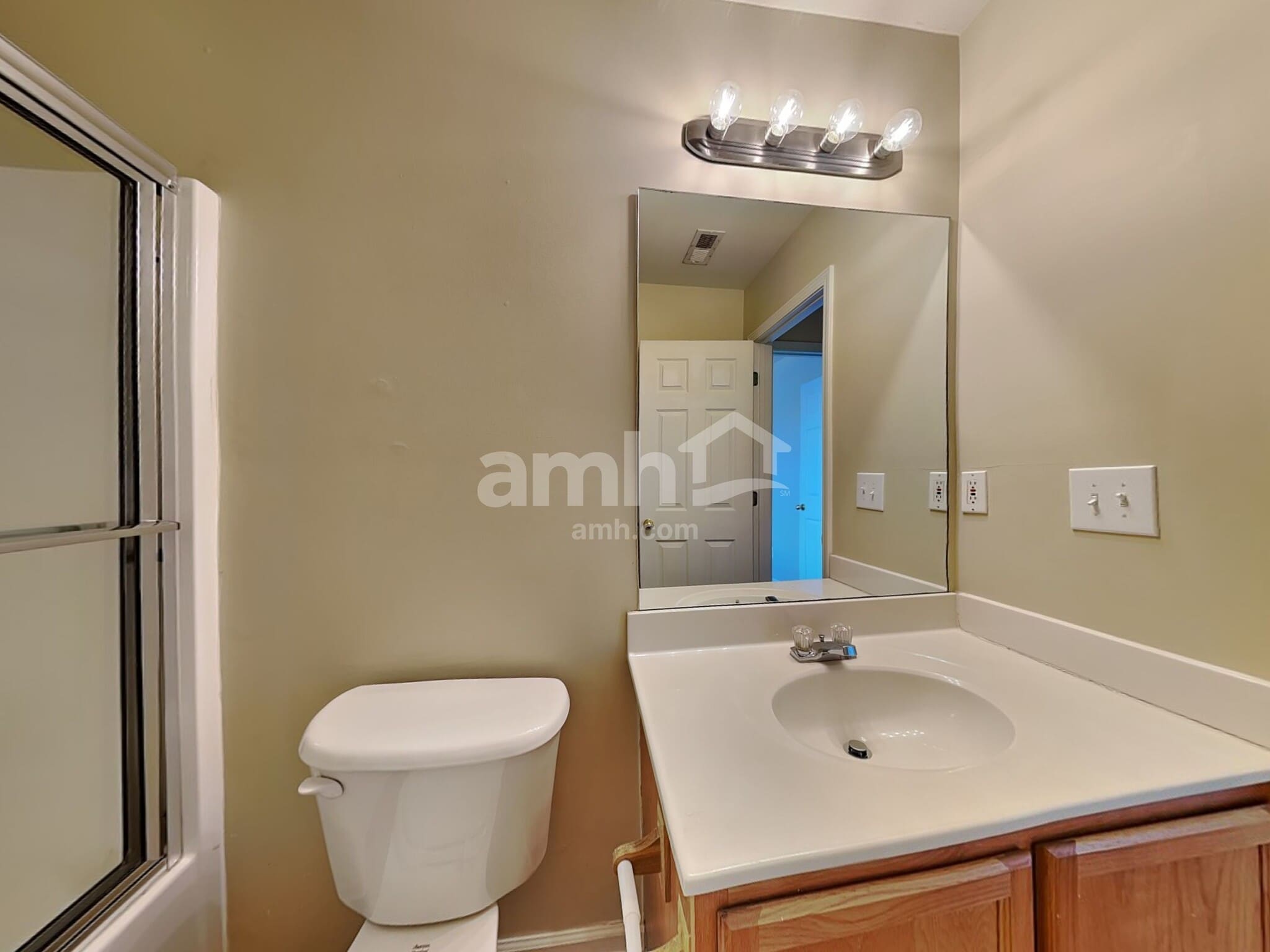 Building Photo - 4 Comesee Ct