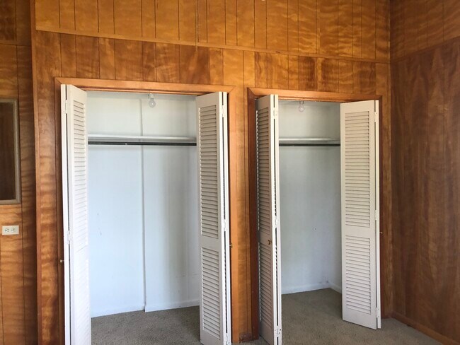 Building Photo - 716 W Georgia Ave