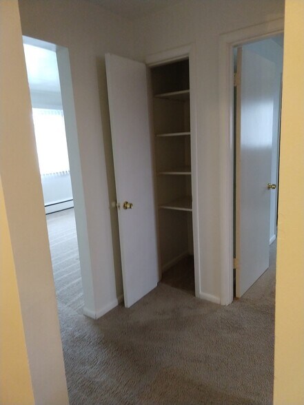Pantry closet - 5361 Plumridge Dr