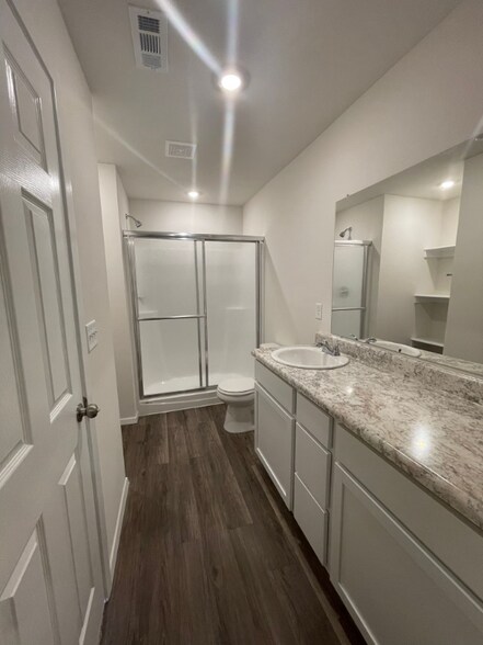 Building Photo - 2609 S Silver St