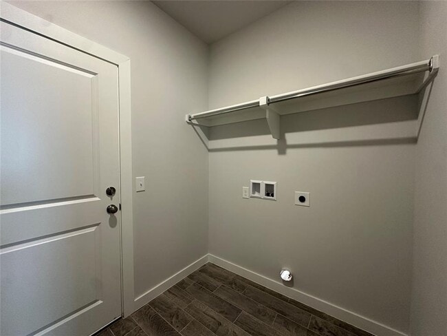 Building Photo - 16990 Lantana Loop