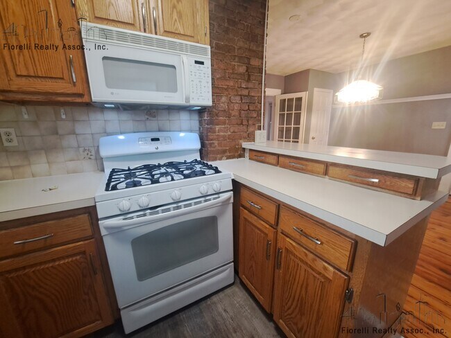 Building Photo - 44 Princeton St