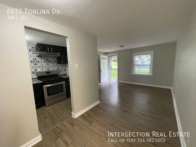 Building Photo - 6637 Torlina Dr
