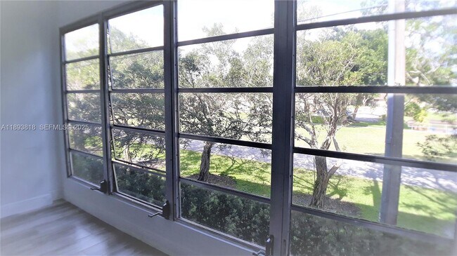 Building Photo - 8101 SW 24th Ct