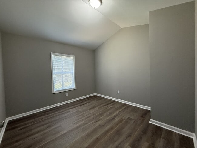 Building Photo - 1050 Echo Brook Trail