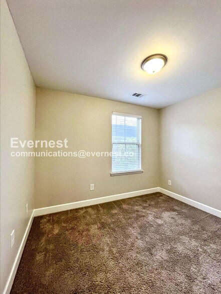 Building Photo - 5549 Prada Dr