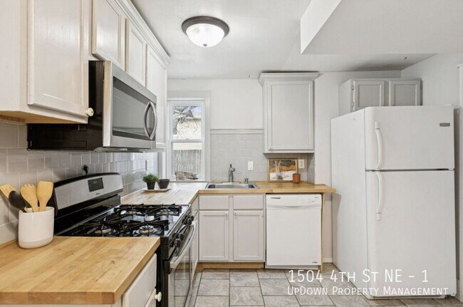 Building Photo - 1504 4th St NE