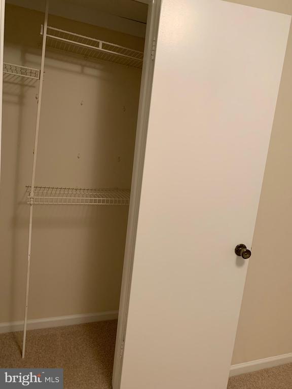 Building Photo - 8200 Aspen Glen Ct