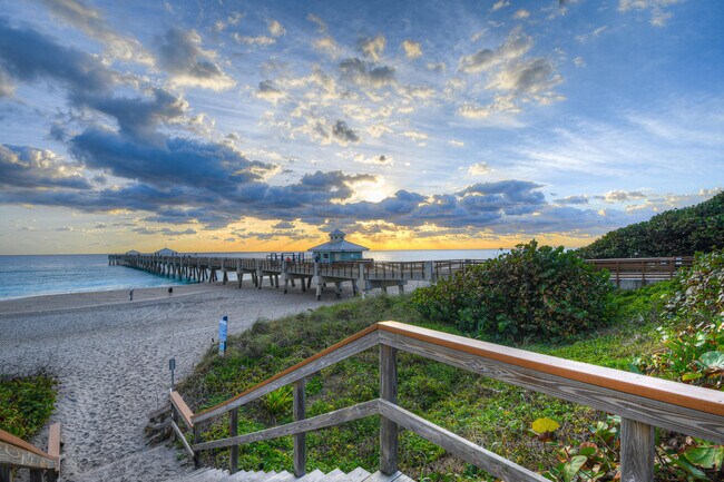 Building Photo - 200 Intracoastal Pl