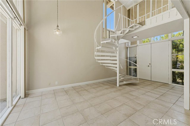 Building Photo - 4120 Del Mar Ave