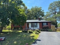 Building Photo - 2802 Dancer Rd