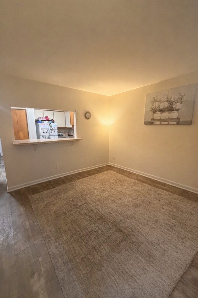 Building Photo - 31 Railroad St