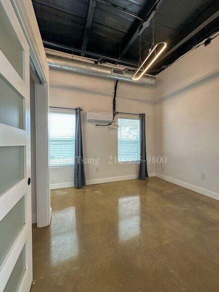 Building Photo - 811 Montana St