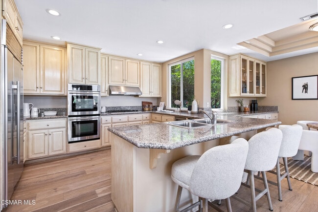 Building Photo - 1074 Deseo Ave