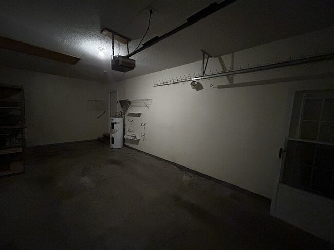 Building Photo - 3878 Roscommon Way