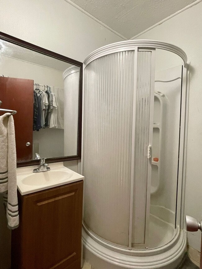 Building Photo - Great Studio home