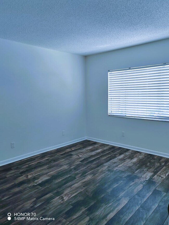 Building Photo - Rent to Own Bright 2B/1B Condo – St. Andrews Cove, Clearwater