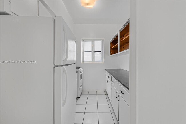 Building Photo - 1850 Meridian Ave