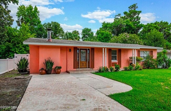 Building Photo - 1116 St Augustine Rd