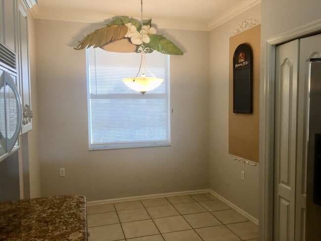 Building Photo - 8550 Kingbird Loop