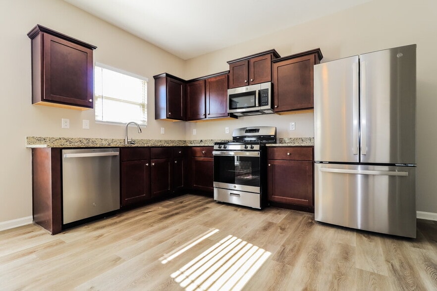 Building Photo - 129 Aberdeen Way