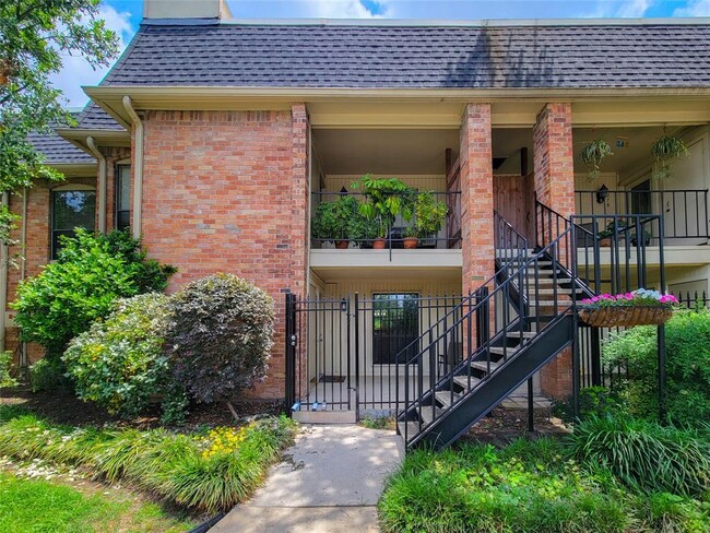 Building Photo - 1601 S Shepherd Dr