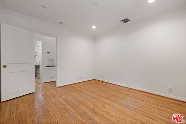 Building Photo - 8948 Burton Way
