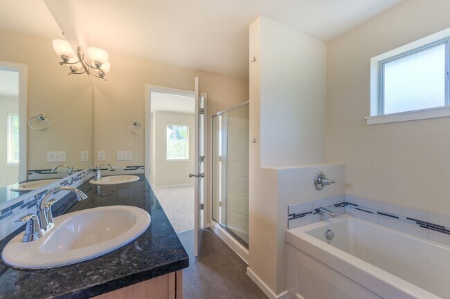 Building Photo - 3Bd Bothell Home!