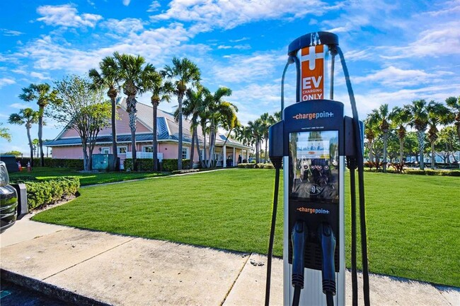 Building Photo - 5245 Coquina Key Dr SE