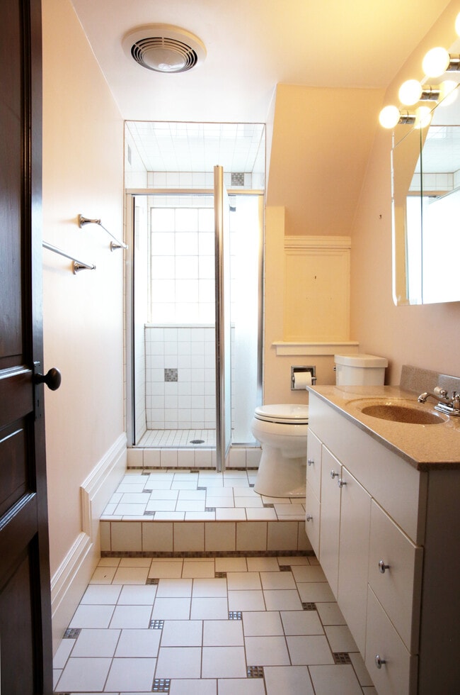 3rd floor bathroom - 403 West St