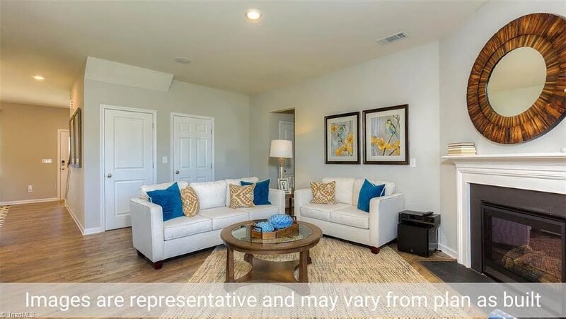 Building Photo - 3696 Waterford Oak Ct