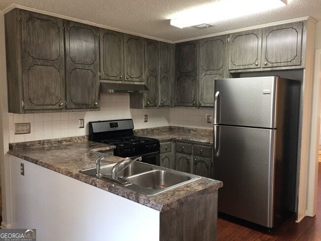 Building Photo - 20 Bridgewater Dr