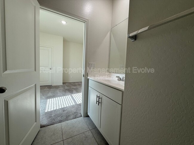 Building Photo - 4710 N 194th Dr