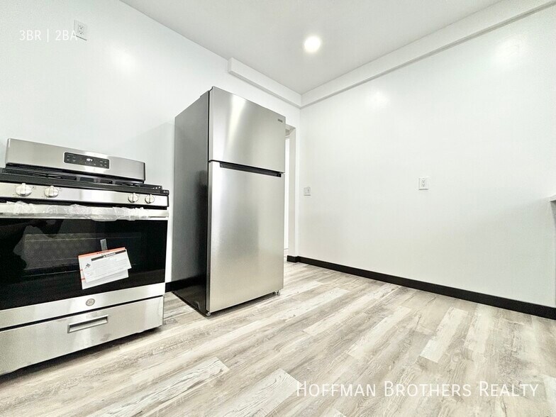 Building Photo - 1518 11th Pl