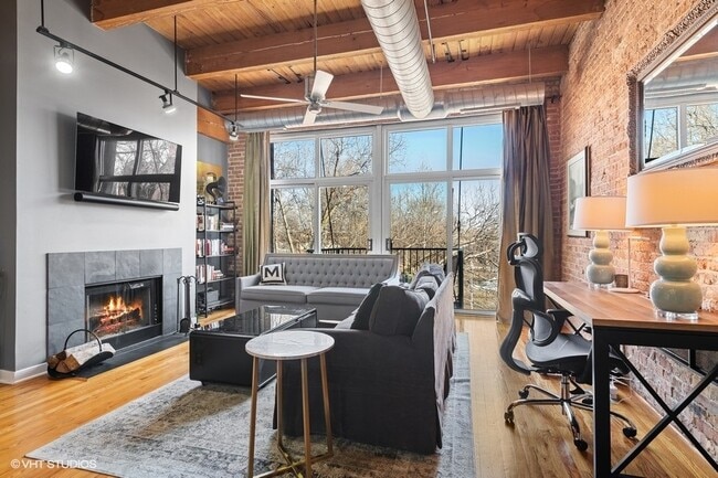 Building Photo - 2201 W Wabansia Ave