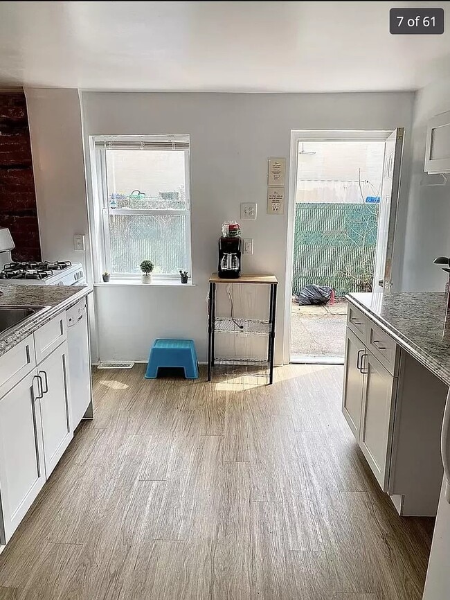 Building Photo - 720 S Randolph St